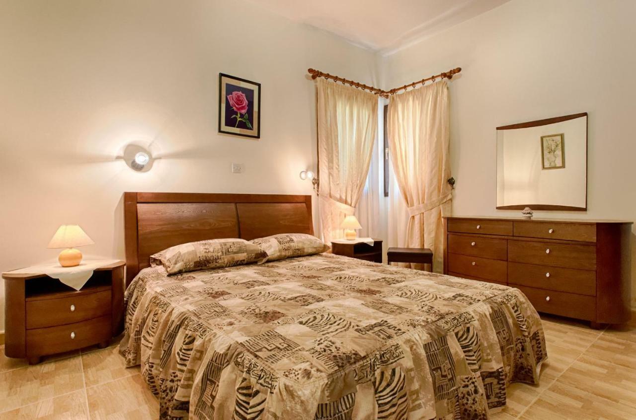 Villa Tsikkos Tria Polis المظهر الخارجي الصورة
